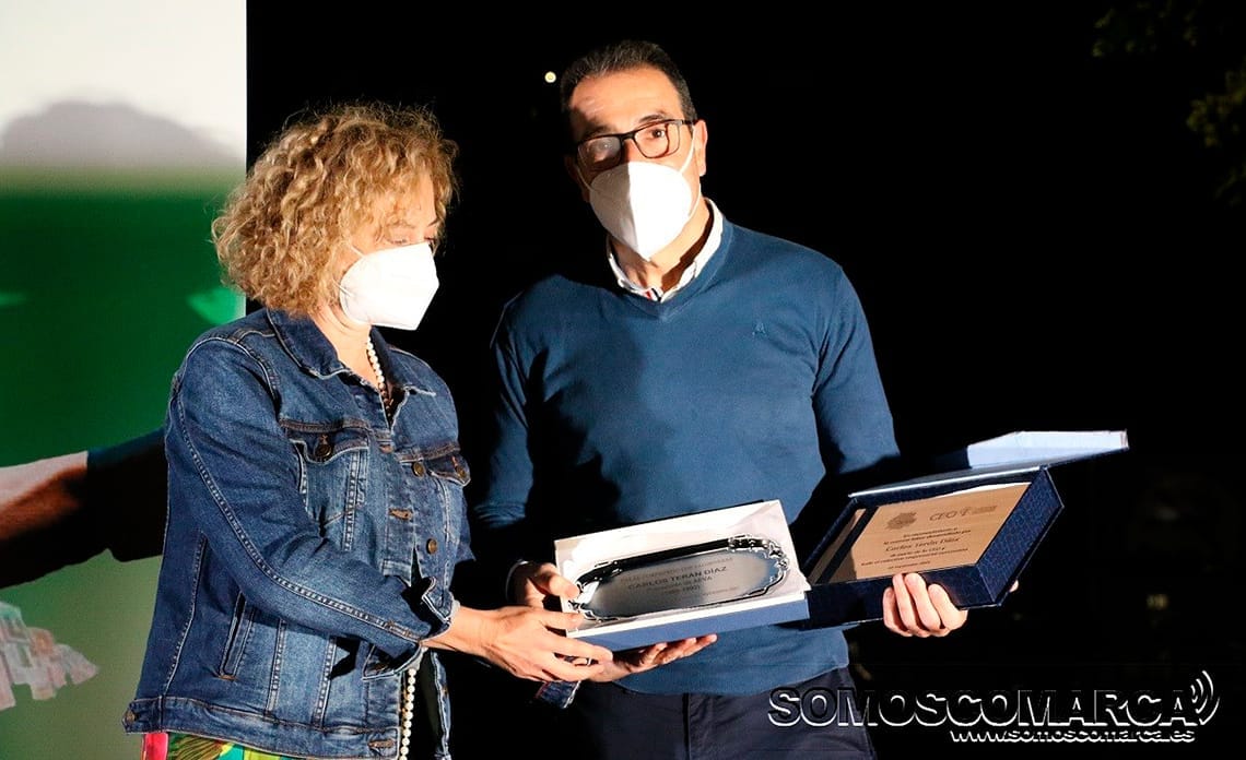 Cálido homenaje a Carlos Terán